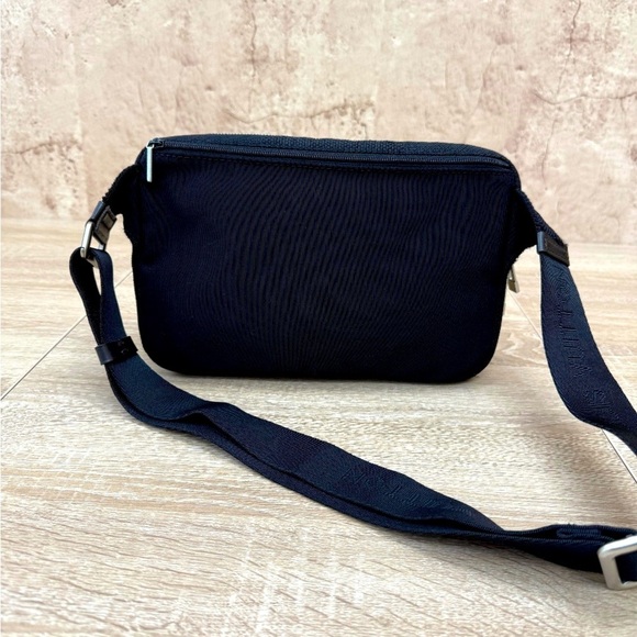 LOUIS VUITTON Black Damier Geant
Archer Waist Bag Unisex - Picture 3 of 10